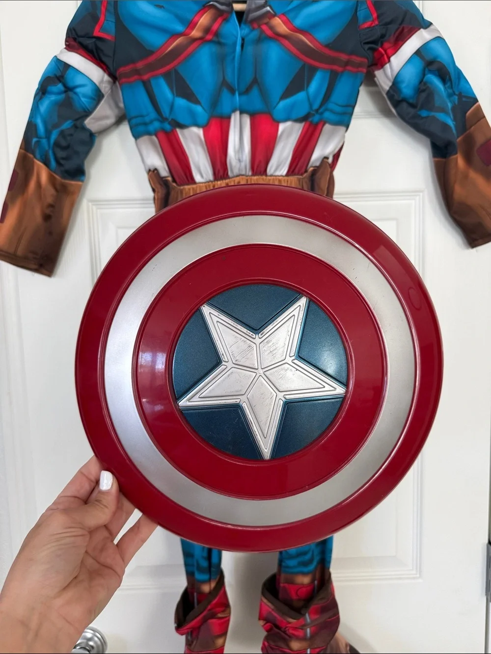 Kids Marvel Captain America Costume with Mask & Shield - Picture 10 of 16